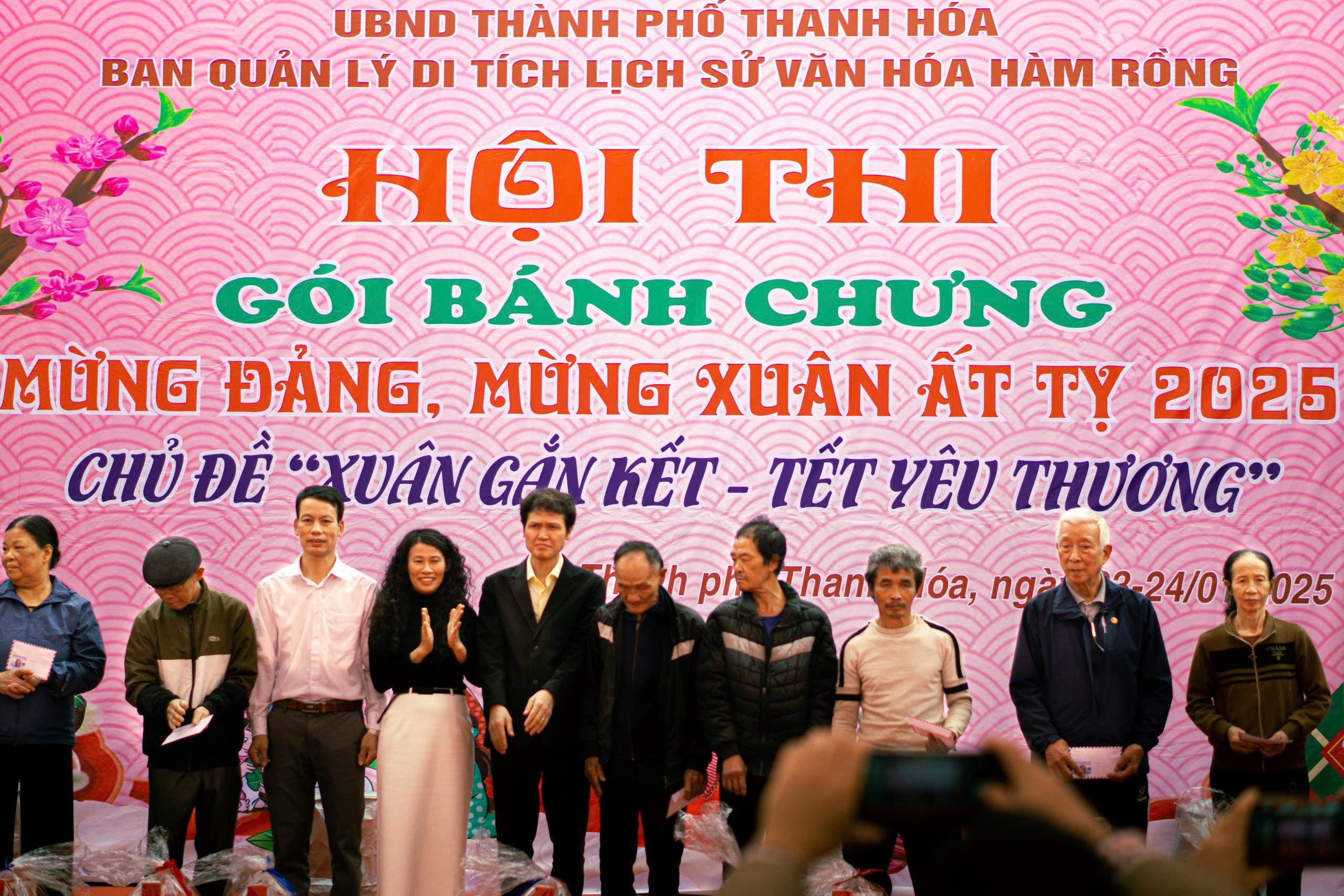 Hướng đến lời kêu gọi của Thủ Tướng Chính Phủ: Tết vì người nghèo - Không để ai bỏ lại phía sau